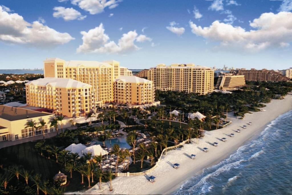Charming 5 Star Condo Unit Situated At Ritz Carlton-Key Biscayne Miami Bagian luar foto