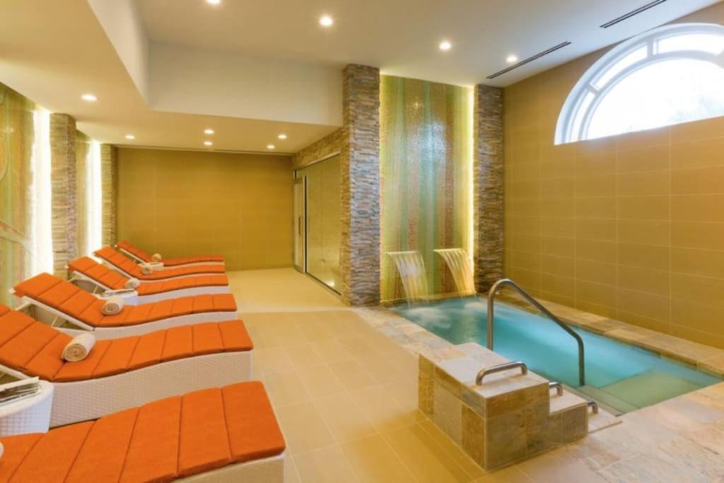 Charming 5 Star Condo Unit Situated At Ritz Carlton-Key Biscayne Miami Bagian luar foto