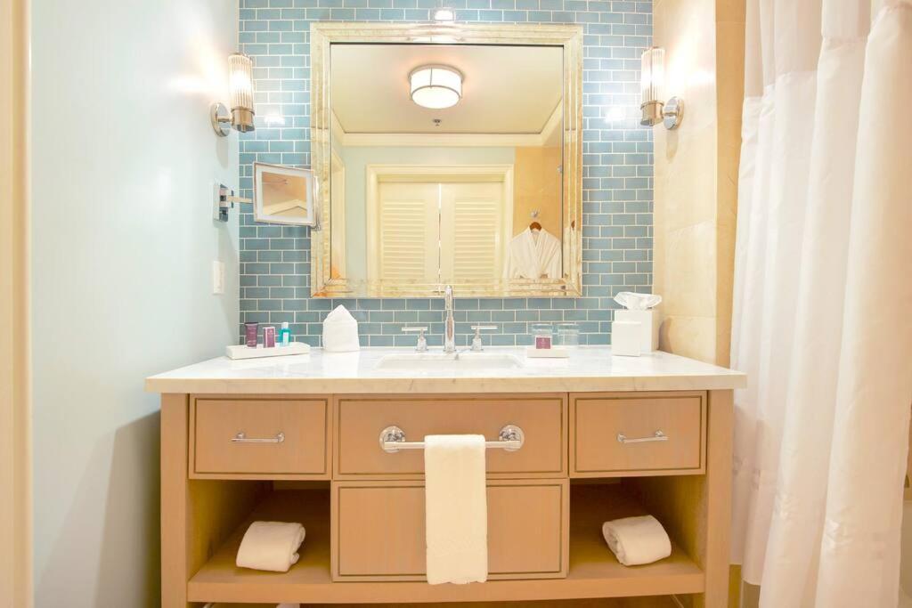 Charming 5 Star Condo Unit Situated At Ritz Carlton-Key Biscayne Miami Bagian luar foto