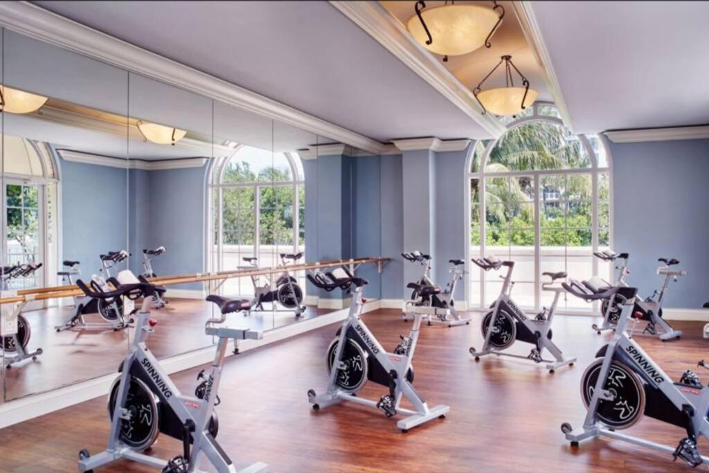 Charming 5 Star Condo Unit Situated At Ritz Carlton-Key Biscayne Miami Bagian luar foto